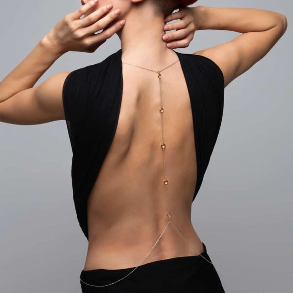 Handmade body jewelry with drop effect d'water falling on the hips FUNGI at Brigade Mondaine