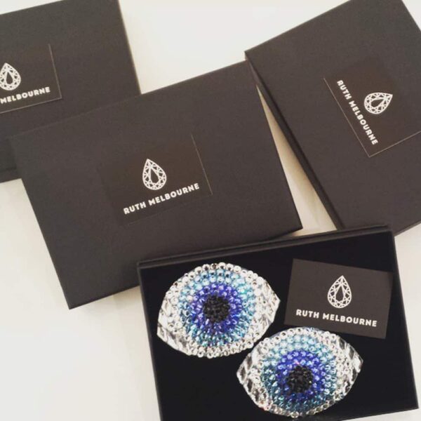 Strass Nippies Blue Eye Shaped Gaze by Ruthel Melbourne на выставке 1ТП5Т.