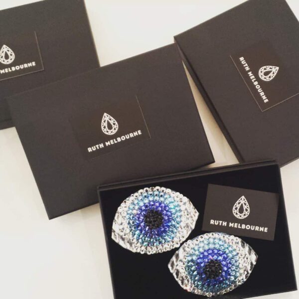 Nippies strass Regard en formes d’œil bleu par Ruthel Melbourne chez Brigade Mondaine