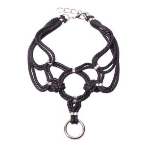 Chocker aus geknotetem Seil Shibari Bondage schwarz mit Metall-Fallring Figure of A bei Brigade Mondaine