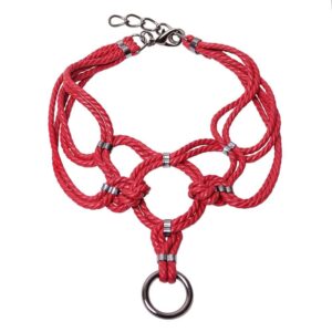 Chocker en corde nouée shibari bondage rouge avec anneau tombant en métal Figure of A chez Brigade Mondaine
