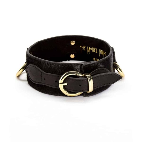 Bondage-Chocker, Halsband aus schwarzem Leder mit goldenen Bändern