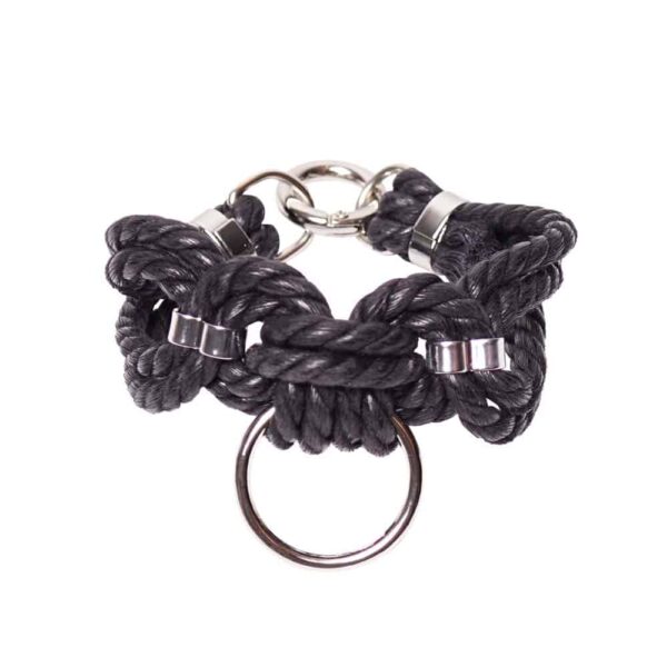 Pulsera de cuerda de bondage negro Shibari con figura de un anillo en Brigade Mondaine