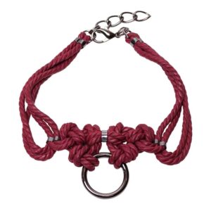 Chocker in knotted rope shibari bondage red burgundy Figure of A in Brigade Mondaine