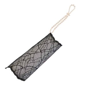 Manchette en dentelle noir collection SYDNEY BRACLI avec attache en parles chez Brigade Mondaine