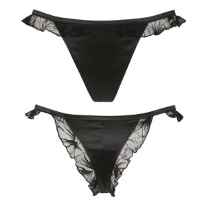 Schwarzer Tanga aus Satin mit Spitzenelementen Vorder- und Rückenansicht ungetragen auf weißem Hintergrund aus der Kollektion Nuit à Brodway von Atelier Amour bei Brigade Mondaine