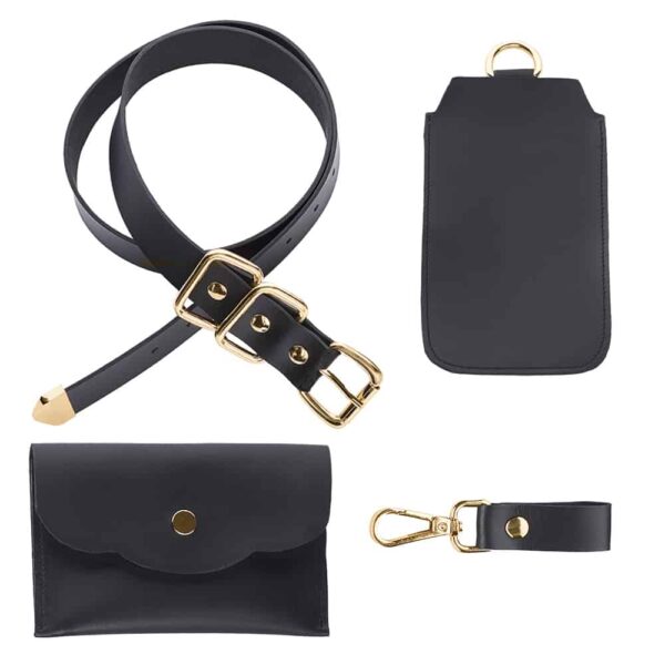 ALBANE BELT aus schwarzem Leder mit goldfarbenen Metallbeschlägen und zwei abnehmbaren Taschen von MIA ATELIER bei BRIGADE MONDAINE