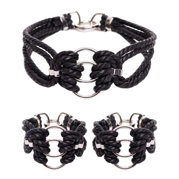 Набор Bdsm черное ожерелье из струн и наручники с серебряными деталями