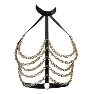 Schwarzer Bondage-Harness mit goldenen Ketten, der die Brust bedeckt, sie aber sichtbar lässt.