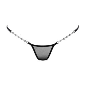 Ici vous pouvez voir le Micro V string Transparent Black de la marque LUCKY CHEEKS. Devant, l’entre-jambe est couverte part du tulle transparent noir. Les chaines sur les hanches sont faites de bijoux en zamac.