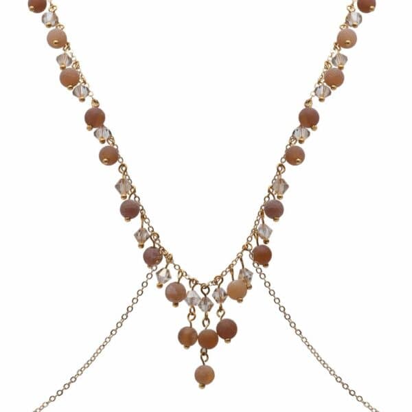 Détail du Packshot du Devant d'un Bijou de Buste Doré avec Bijoux Swarovski