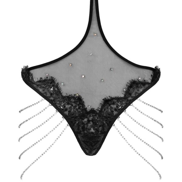 Body Galaxy noir de la marque Kaimin. Le body a une forme de culotte haute agrémenté d’un harnais s’attachant comme un choker. Des chaines en cristaux sont reliées des hanches jusqu’au haut du fessier. Le tout est agrémenté de dentelles noires.