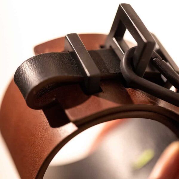 Handcuffs of the brand SPNKD chocolate color with matte finish