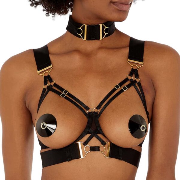 Soutien gorge ouvert noir en résille, élastiques satinés et plaqué or 24 carats de la collection Kora par Bordelle, disponible chez Brigade Mondaine