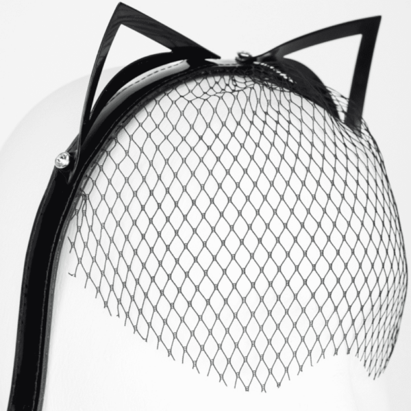 Кошачьи ушки и черная вуаль из сеточки из коллекции French Kiss от Fraulein Kink, продается в Brigade Mondaine
