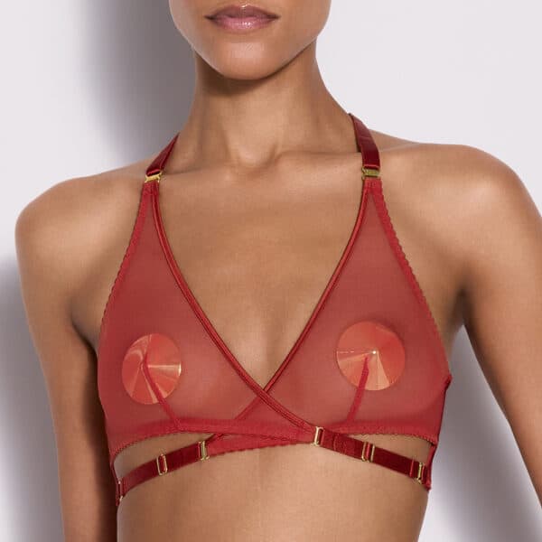 Soutien-Gorge Croisé Art Deco Rouge de la marque Bordelle - Ce soutien-gorge est fabriqué à la main avec des matériaux spéciaux comme un élastique doux, un satin lisse et une maille extensible.