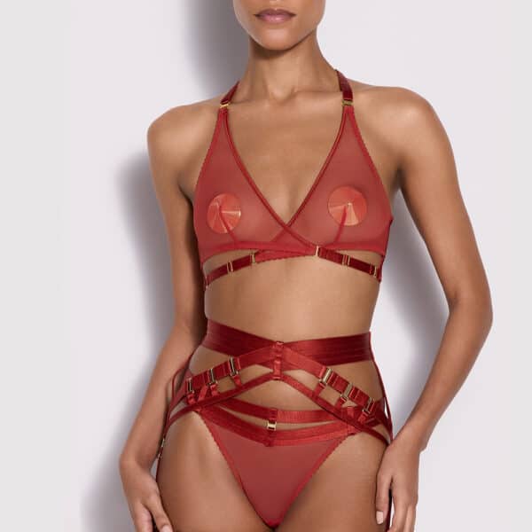 Ensemble Art Deco Rouge de la marque Bordelle - Vue de face d'un soutien-gorge et d'un string en satin et maille extensible fabriqués à la main