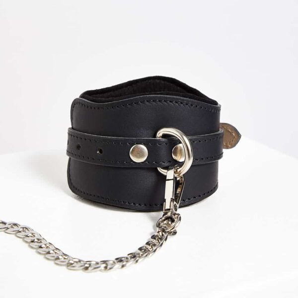 KILTER Bondage accessory in Italian vegetable tanned leather