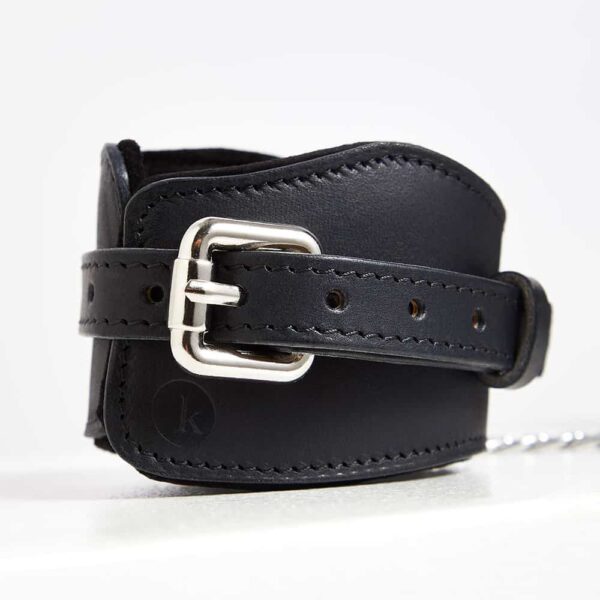 KILTER Bondage accessory in Italian vegetable tanned leather