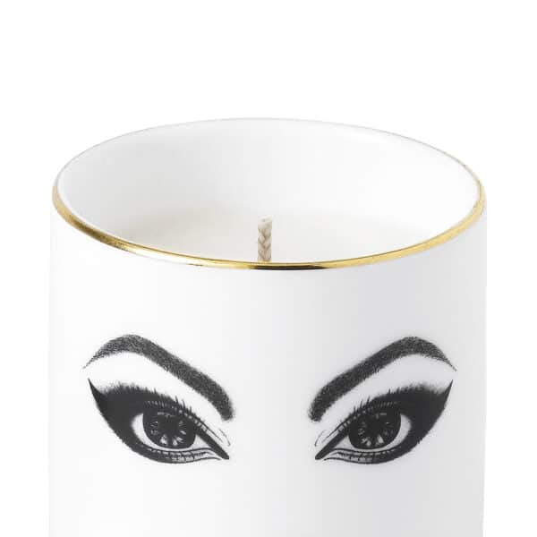 Porcelain candle with a rebellious face painted with fine felt, make-up, in black and white with a piercing.