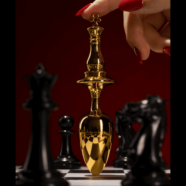 UPKO-THe-CHESS_The King Plug