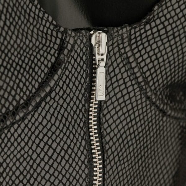 Photo Mannequin Body Cuir Serpens Noir Detail sur le Zip au niveau des Seins