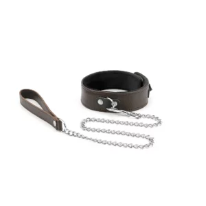 Packshot Halsband und Leine aus schwarzem Lammleder mit silberner Kette