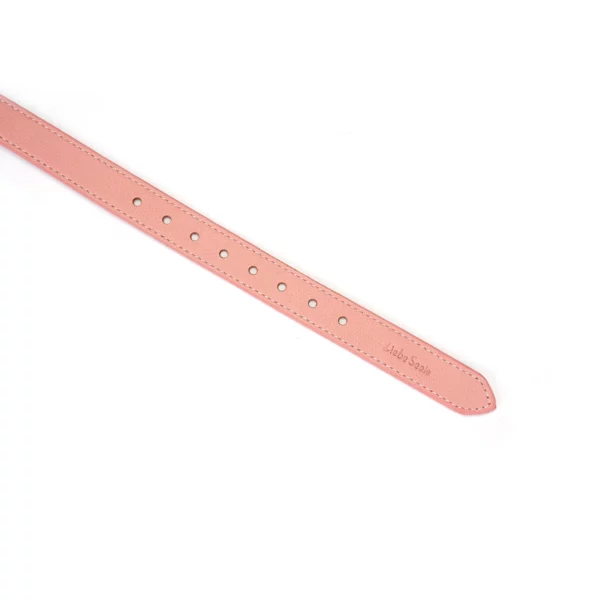 Packshot Headband Eyes Blindfoll Leather Pink Detail Zoom on Strap Attachment