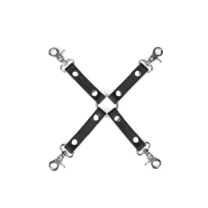 Hogtie en cuir noir avec clips métalliques argentés de la collection Black Bond, pour une soumission totale. Accessoire BDSM durable et efficace, conçu à partir de matériaux recyclés.