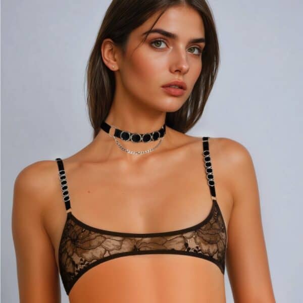 Mikro-BH MAX Lash Me Tender aus recycelter französischer Spitze und Samt, verstellbar, genderneutral, mit Rückenverschluss, ethischer und nachhaltiger Stil.
